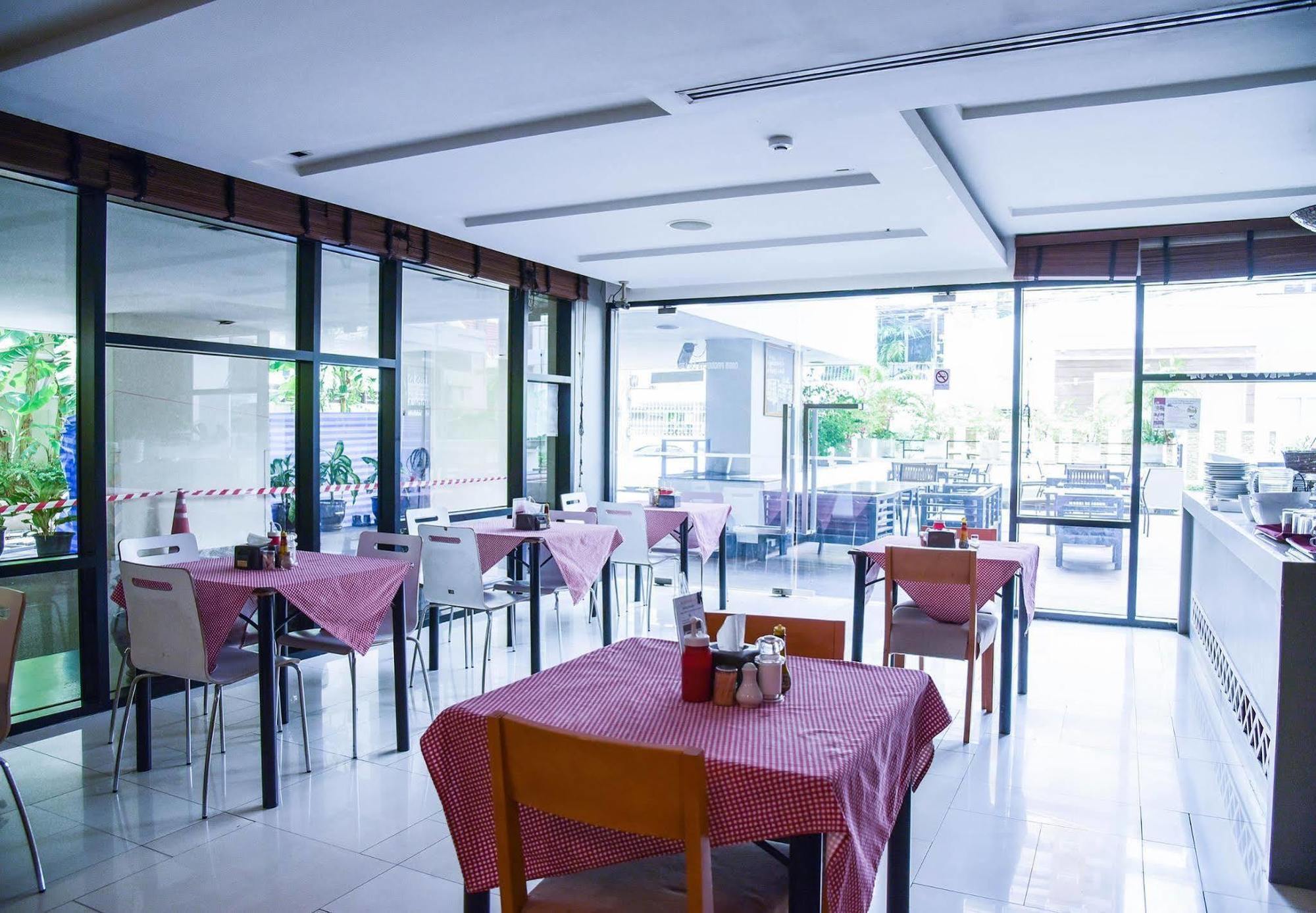 Citadines Sukhumvit 8 - Sha Extra Certified Aparthotel 4*